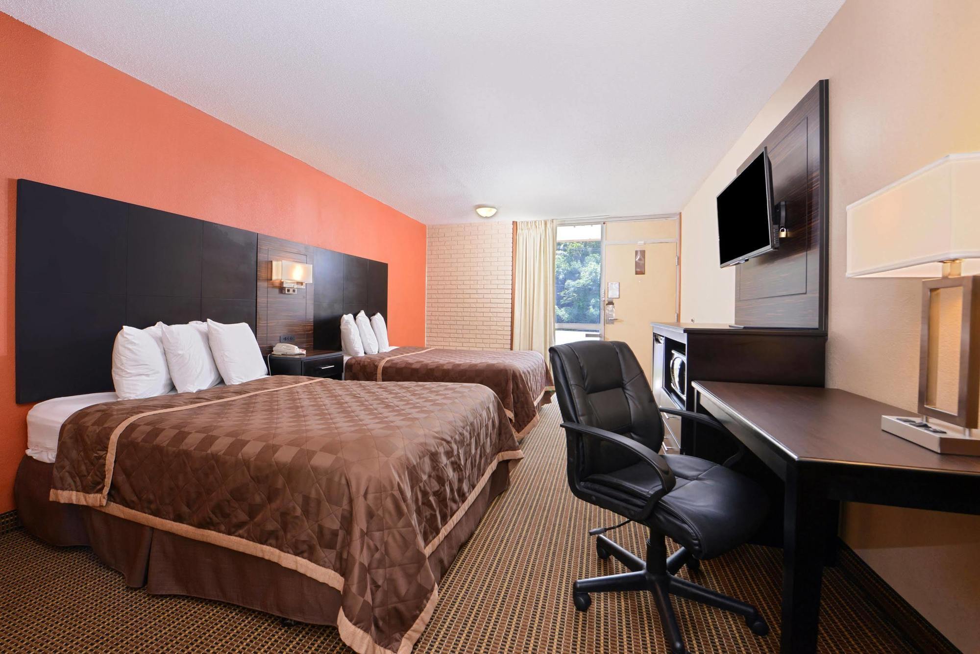 Americas Best Value Inn - Collinsville / St. Louis Экстерьер фото